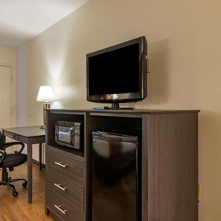 Quality Inn At Town Center Бофорт Экстерьер фото